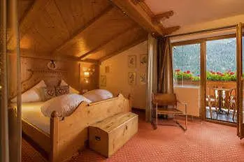 Sunneschlossli Lodge Hotel Nesselwangle