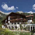 Sunneschlossli Lodge Нессельвенгле