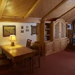 Отель Sunneschlossli Lodge 4*