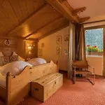 Sunneschlossli Lodge Отель Нессельвенгле